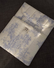 Load image into Gallery viewer, Blue Essence Laptop Sleeve