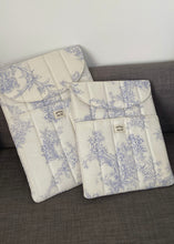 Load image into Gallery viewer, Blue Essence Laptop Sleeve