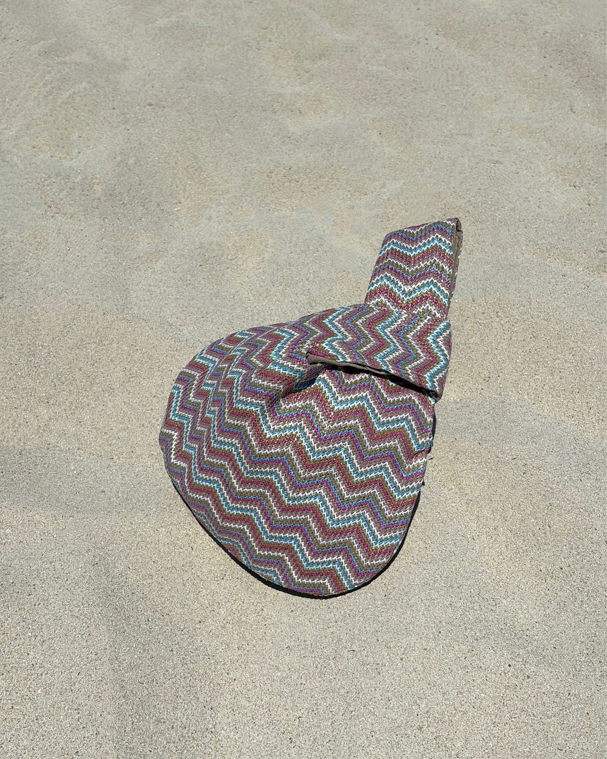 Zigzag Raffia Knot Bag